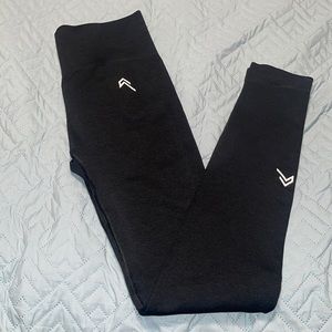 Black seamless Oner Active leggings in size M.